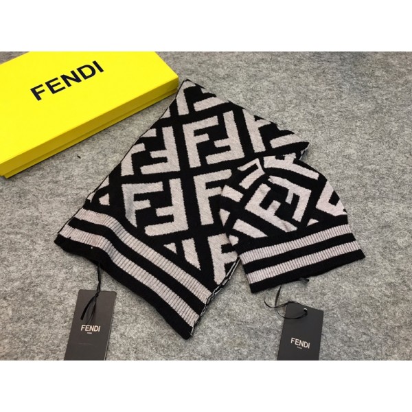 Replica FakeFendi Scarf and Beanie ASS050202 Upadated in 2020.10.19