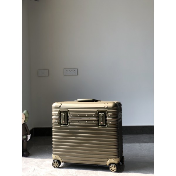 Replica FakeRimowa Pilot Luggage RMW011 Updated in 2020.09.04