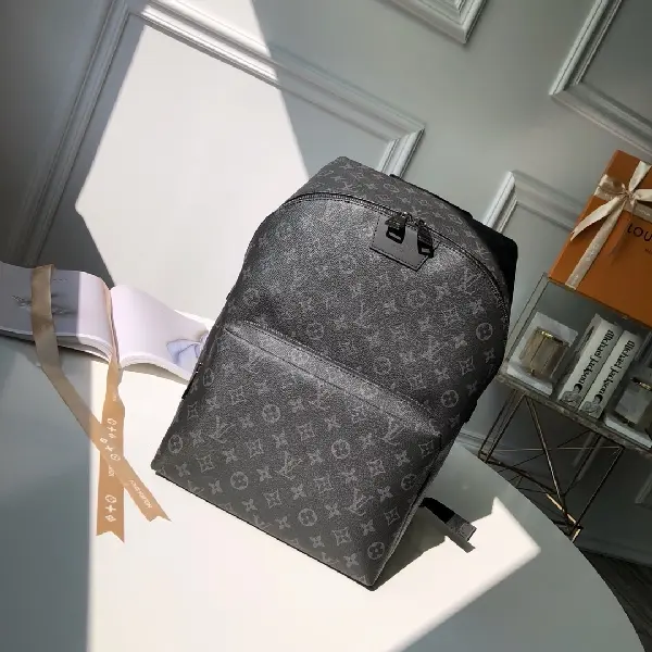 Replica Louis Vuitton 2022 new fashion Backpacks