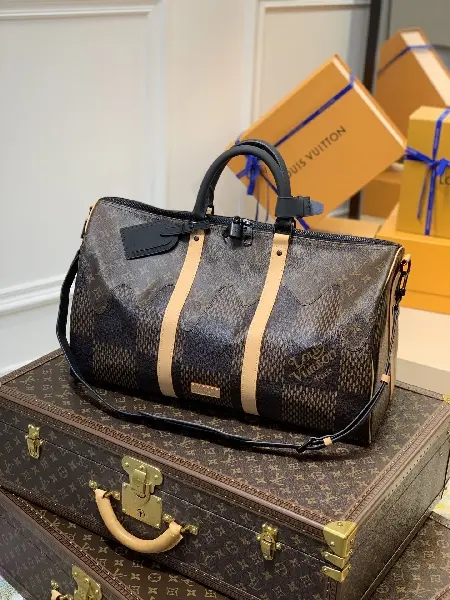 Replica Louis Vuitton 2022 new fashion Duffle Bags