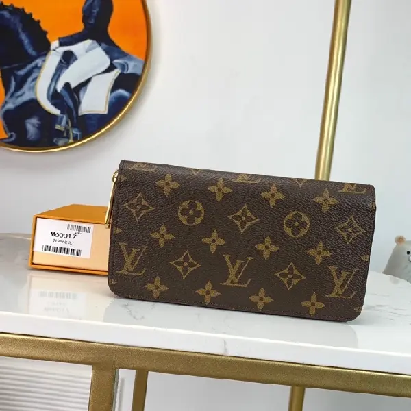 Replica Louis Vuitton 2022 new Zippy Wallet