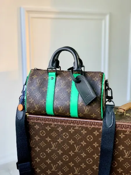 Replica Louis Vuitton 2022 new fashion Duffle Bags