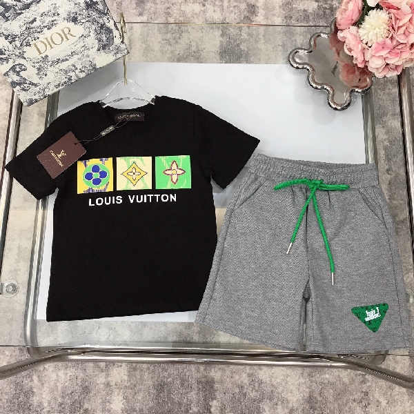 Replica LV Embroidered Children's T-shirt & Shorts Set