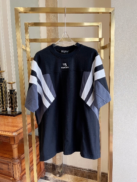 Replica BALENCIAGA 2022 new arrival T-shirt