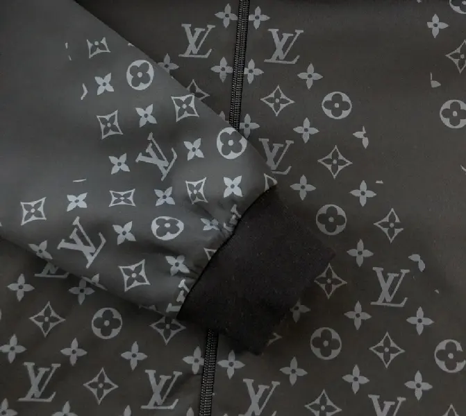 Replica LOUIS VUITTON New 2054 zipper windproof jacket