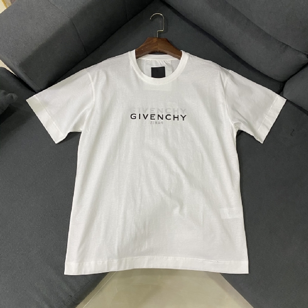 Replica Givenchy T-shirt Gothic printed oversized in White