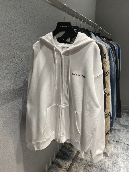 Replica Balenciaga Hoodie Resorts Zip-up in White