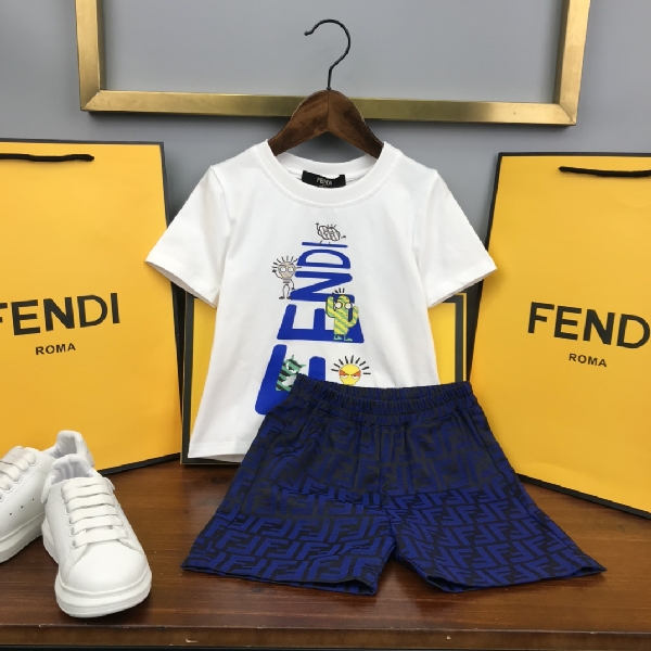 Replica Fendi 2022 Children T-shirt and Shorts Set