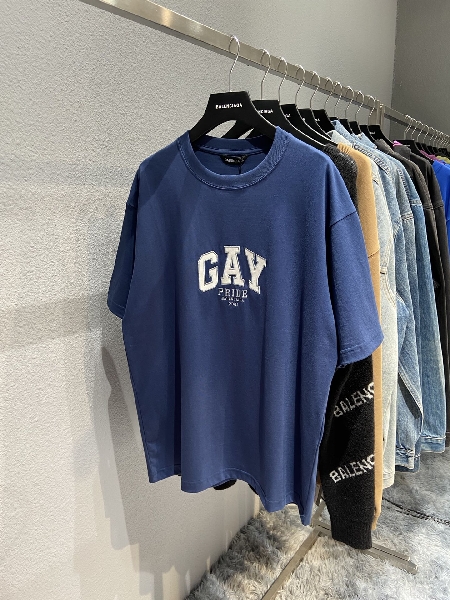 Replica Balenciaga T-Shirt Pride Boxy