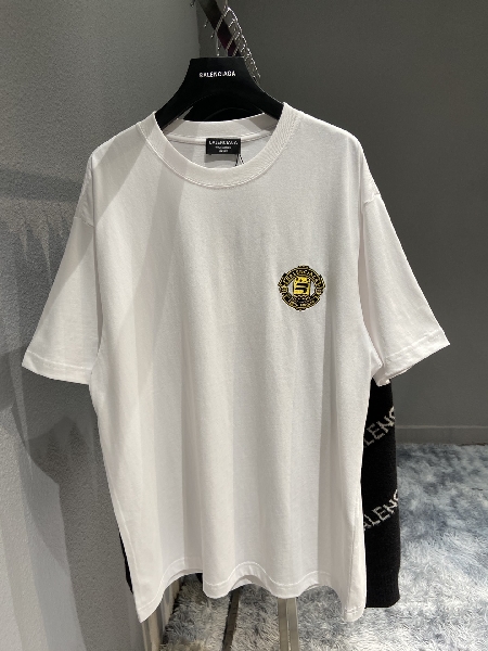 Replica Balenciaga T-Shirt Quest in White