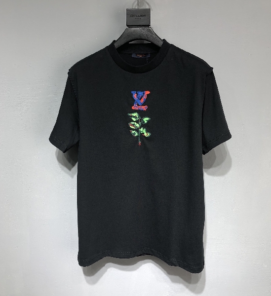 Replica LV 2022SS new T-shirt