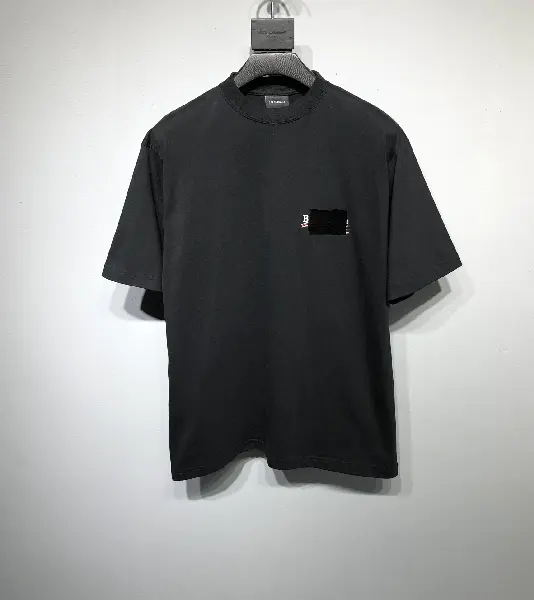 Replica BALENCIAGA 2022SS fashion T-shirt in black