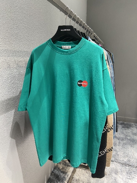 Replica Balenciaga T-Shirt Quest in Green