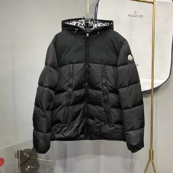 Replica Moncler top quality fashion down jacket TS22927125