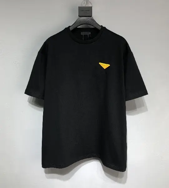 Replica PRADA 2022SS fashion T-shirt in black