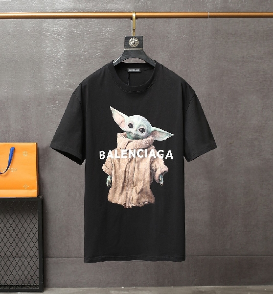 Replica Balenciaga T-Shirt Alien Chest in Black