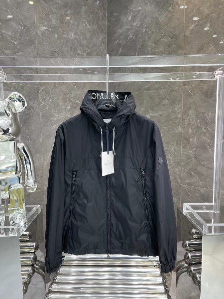 Replica Moncler Down Jacket in Black