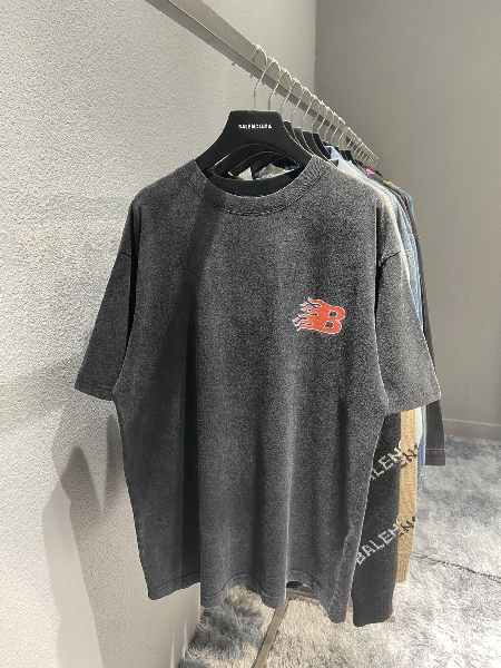 Replica Balenciaga T-Shirt Printed in Black