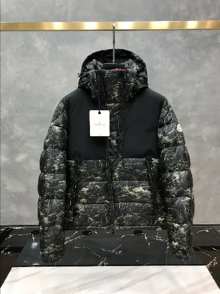 Replica Moncler Down Jacket in Black