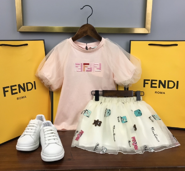 Replica Fendi 2022 Girl's T-Shirt and Skirt Set