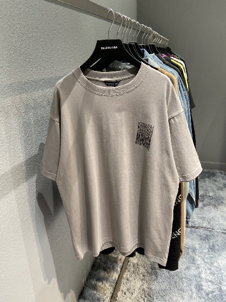 Replica Balenciaga T-Shirt Printed in Cream