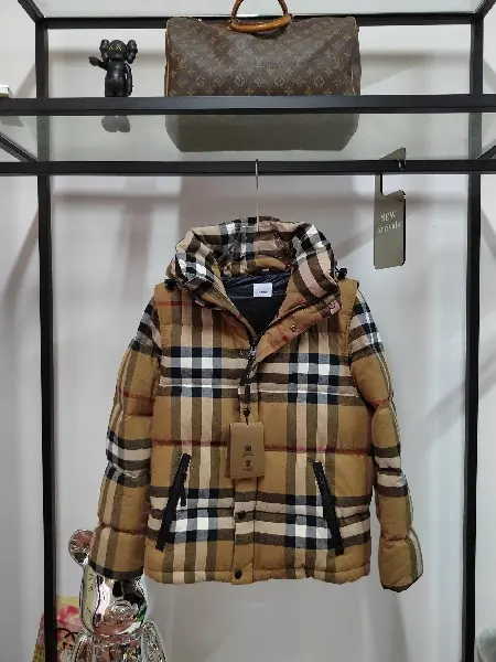 Replica Burberry 2022 new down jacket DJ1021056