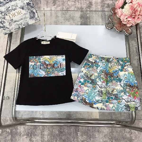 Replica Gucci 2022 Girl's T-shirt and Skirt Set