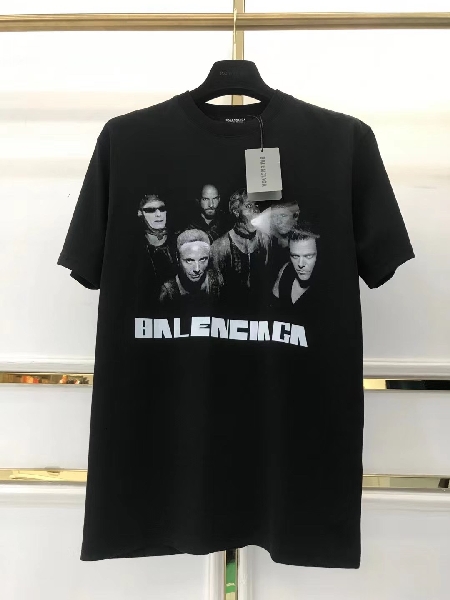 Replica Balenciaga T-Shirt Printed in Black