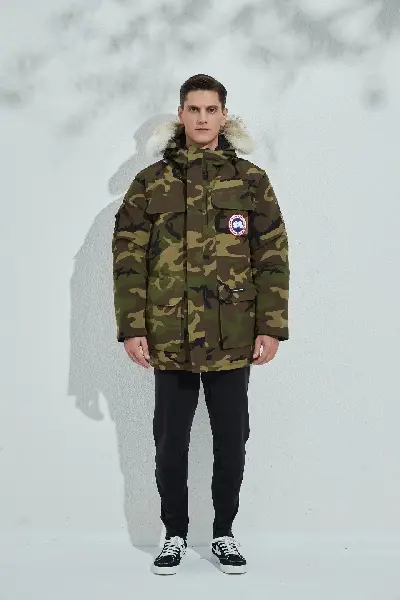 Replica CANADA GOOSE 2022 new down jacket DJ1021133