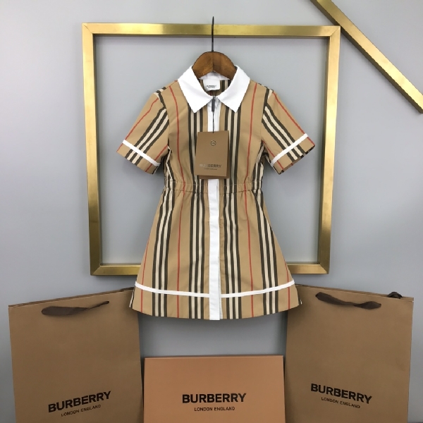 Replica Burberry 2022 New Classic Fashion Girl Dress