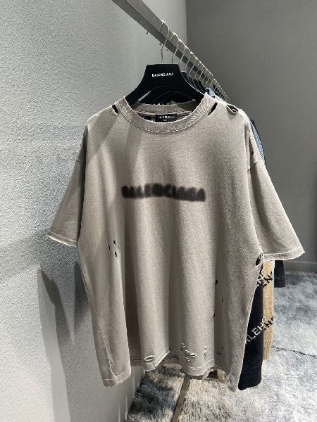 Replica Balenciaga T-Shirt Blurry Small Fit