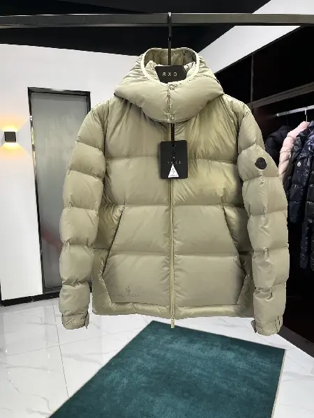 Replica Moncler top quality down jacket TS22927152