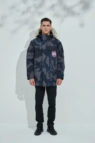 Replica CANADA GOOSE 2022 new down jacket DJ1021129