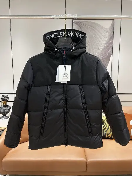 Replica Moncler Down Jacket in Black