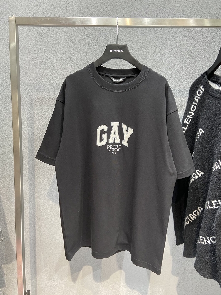 Replica Balenciaga T-Shirt Pride Boxy