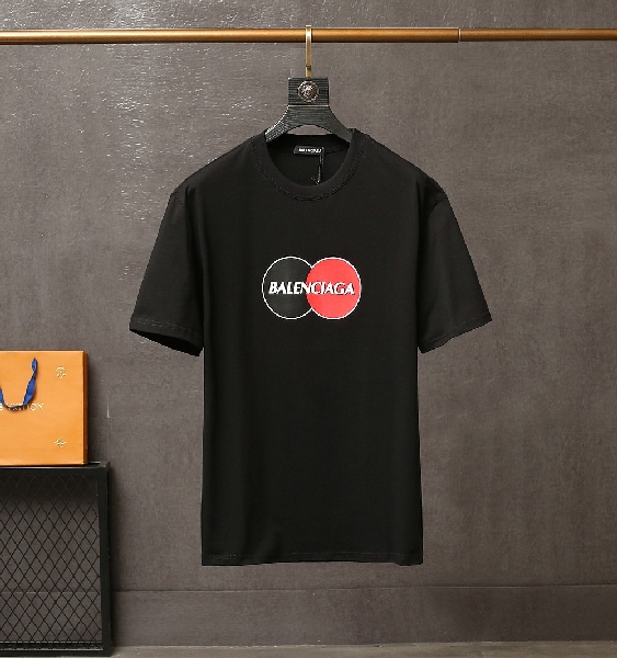 Replica Balenciaga T-Shirt Two Color Ball in Black