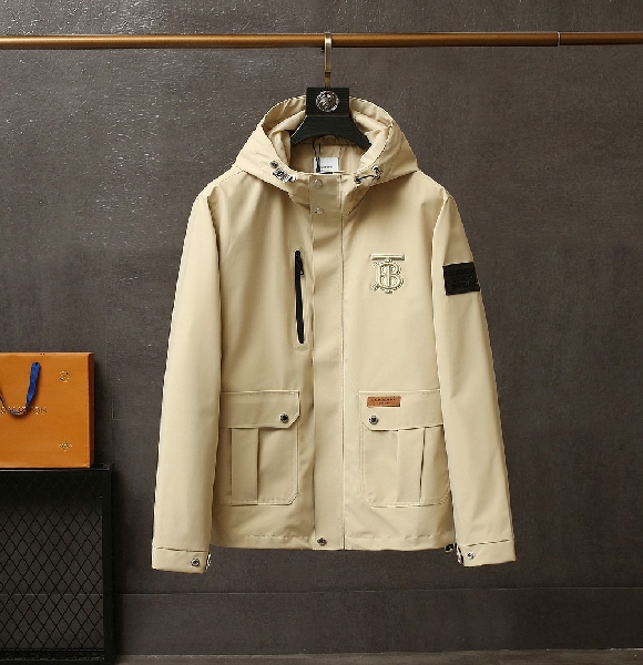 Replica Burberry Jacket Hooded in Cream