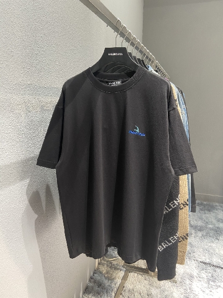 Replica Balenciaga T-Shirt Printed in Black