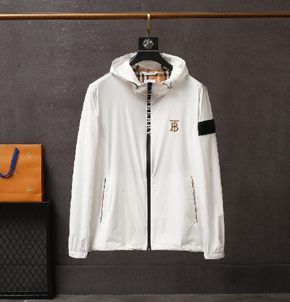 Replica Burberry Jacket Hooded in White