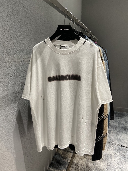 Replica Balenciaga T-Shirt Blurry Small Fit