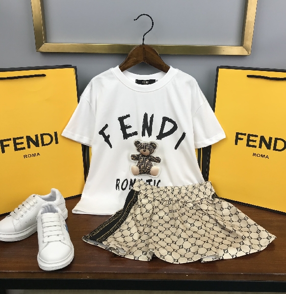 Replica Fendi 2022 Girl's T-Shirt and Skirt Set