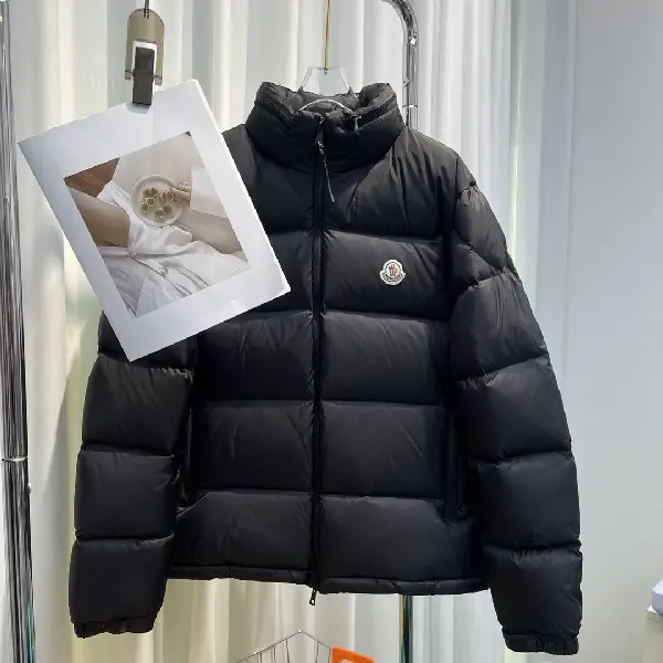 Replica Moncler 2022 new women's down jacket