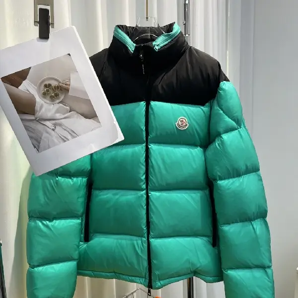 Replica Moncler 2022 new women's down jacket