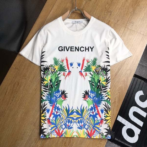 Replica Givenchy T-shirt Gothic printed oversized in White