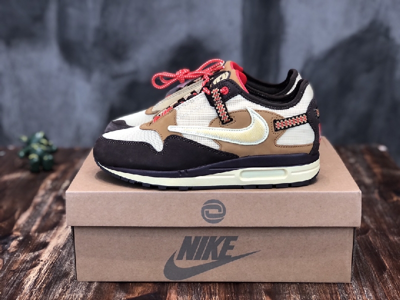 Replica Nike × Travis Scott Sneaker Air Max 1 in Brown