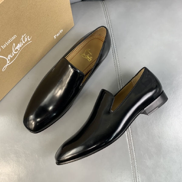 Replica Christian Louboutin Dandelion Flat in Black