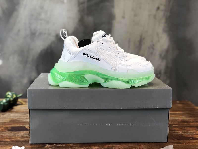 Replica Balenciaga Sneaker Triple S in Green Sole