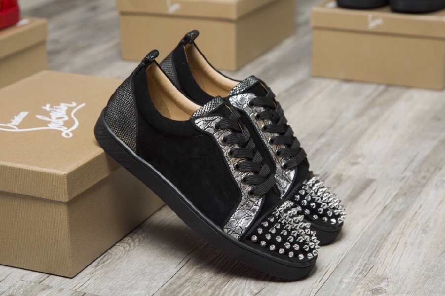 Replica Christian Louboutin Sneaker Junior Spikes Flat