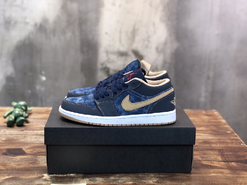 Replica NIKE Air Jordan 1 Low Sneaker