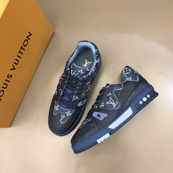 Replica Louis Vuitton Sneaker Trainer in Blue sole